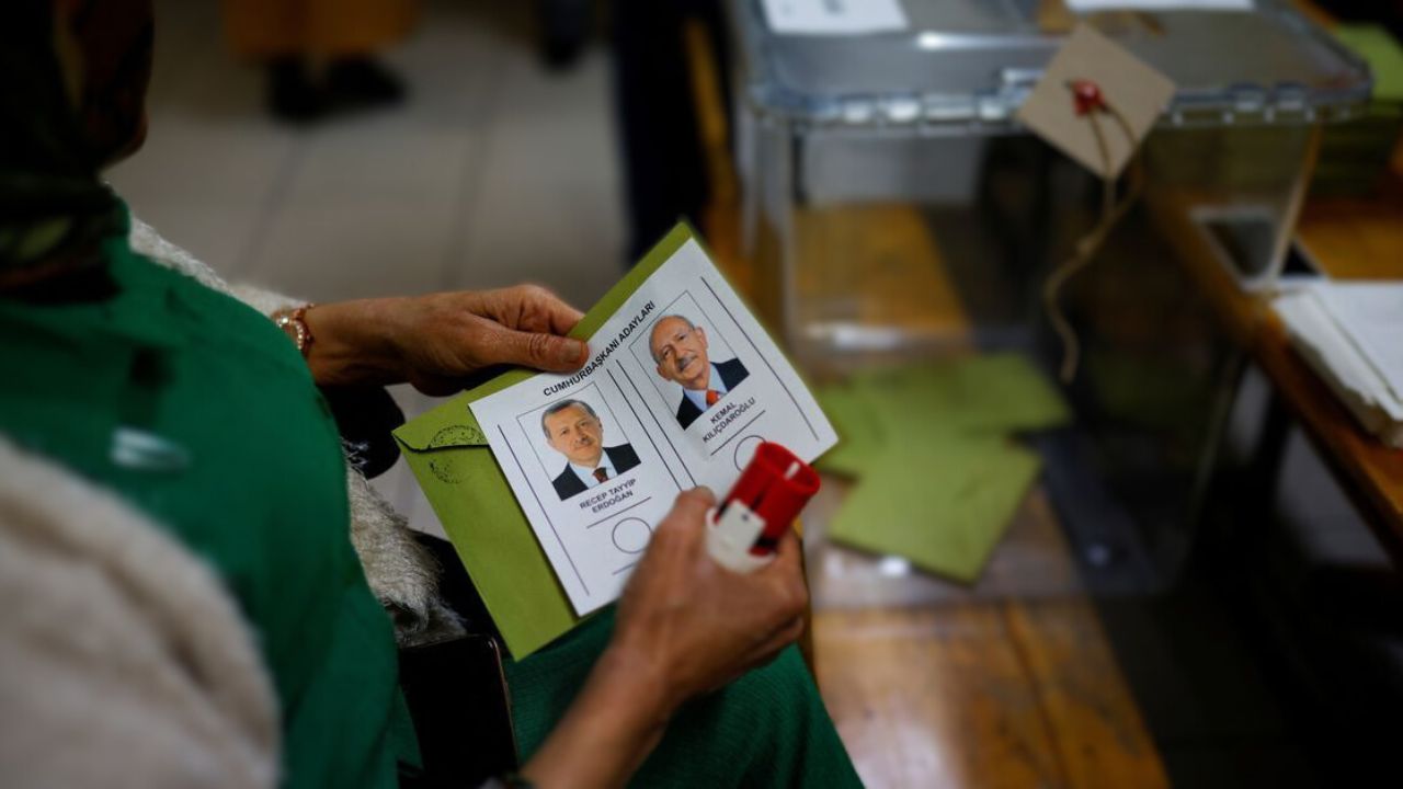 Turkey’s voting stations are closed