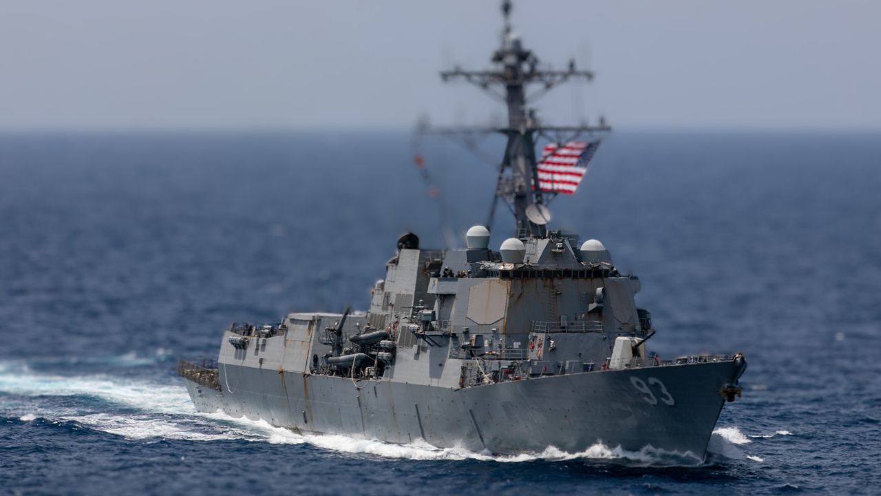 In the Taiwan Strait, a Chinese warship nearly collides with a US destroyer