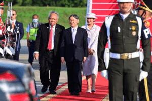 The Japanese emperor comes in Indonesia for his first state visit