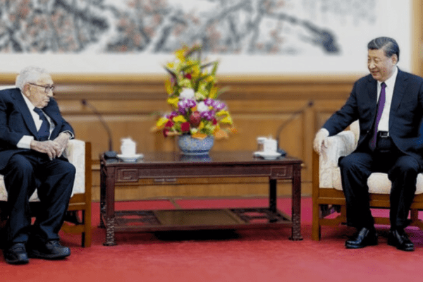 Henry Kissinger meets with Xi Jinping