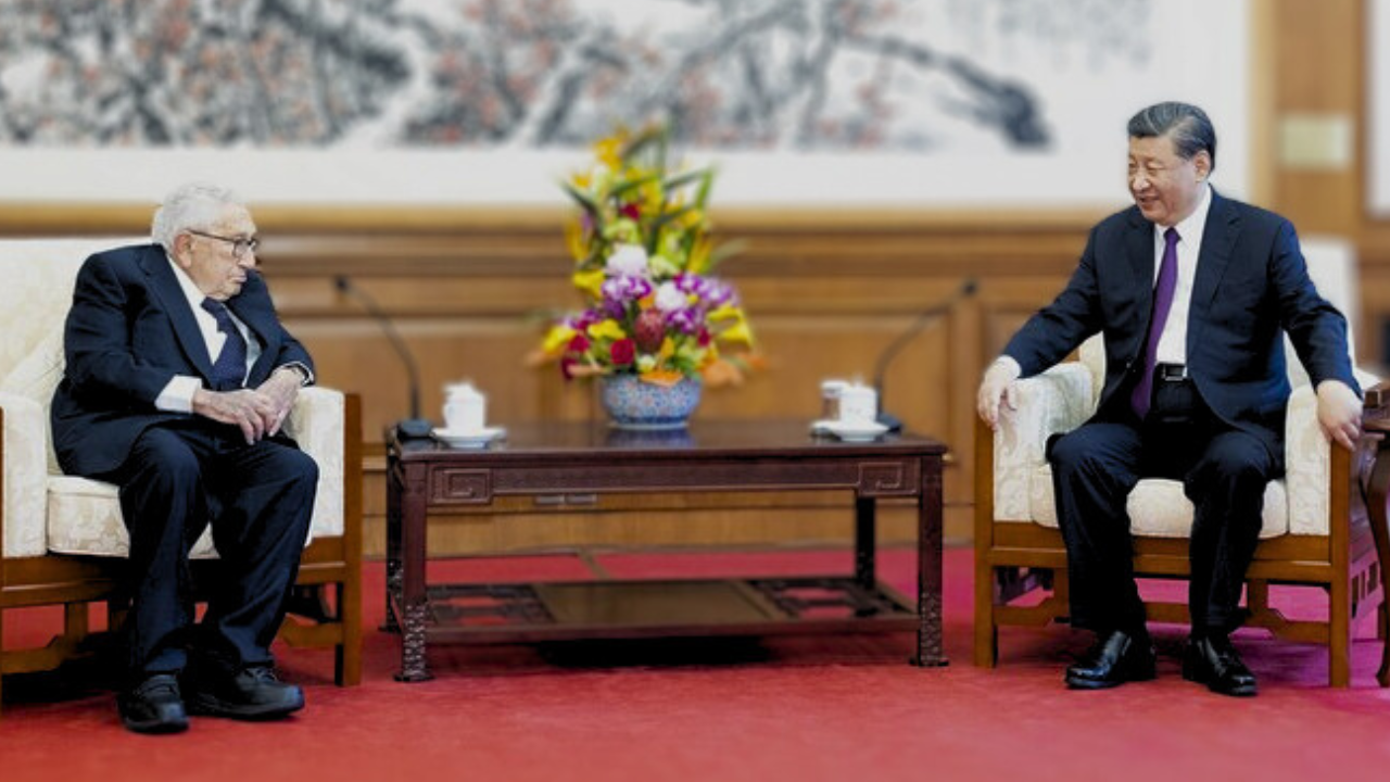 Henry Kissinger meets with Xi Jinping