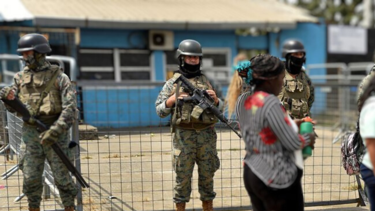 Bombs, Cash, And Drugs: Police Raid Ecuador’s Most Dangerous Prison