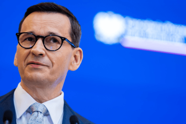 Zelenskyy is warned by the Polish PM to “never insult Poles again”